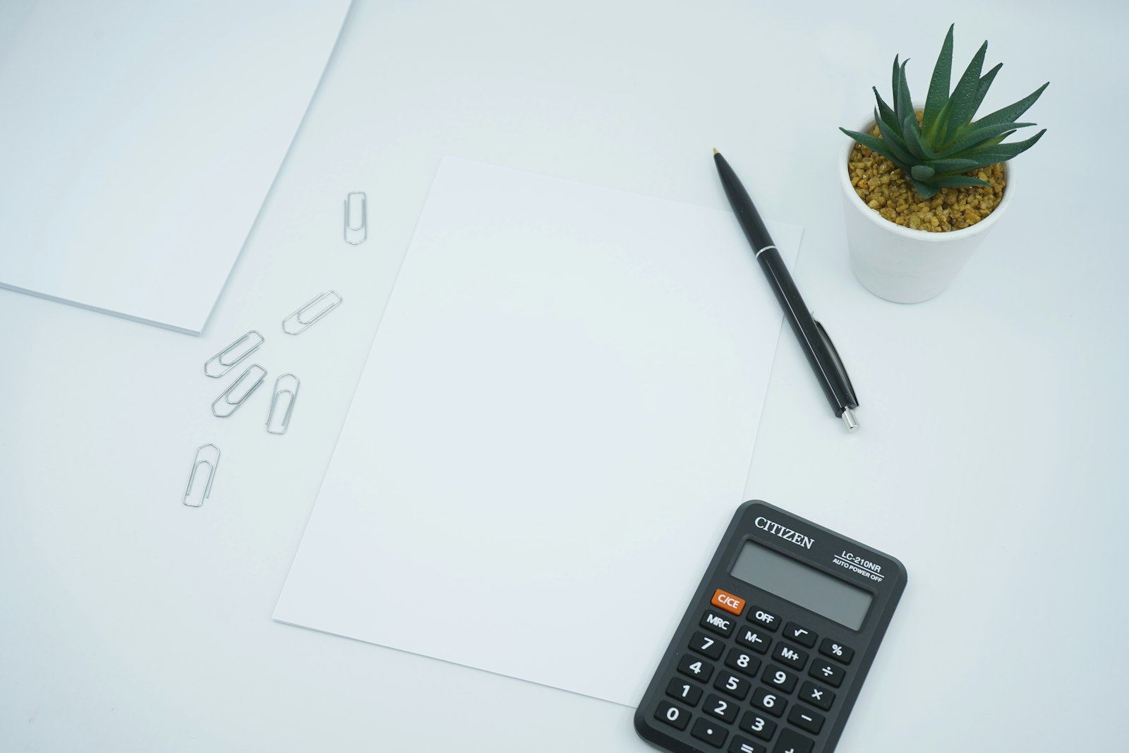 Cuánto cuesta automatizar una empresa: precios reales 2026 1 Desglose de presupuesto de automatización empresarial