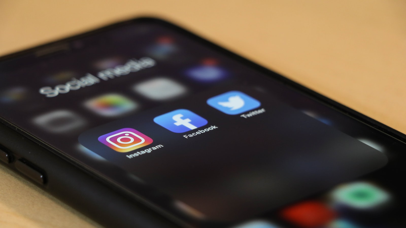 Automatización de publicaciones y reporting en una PYME