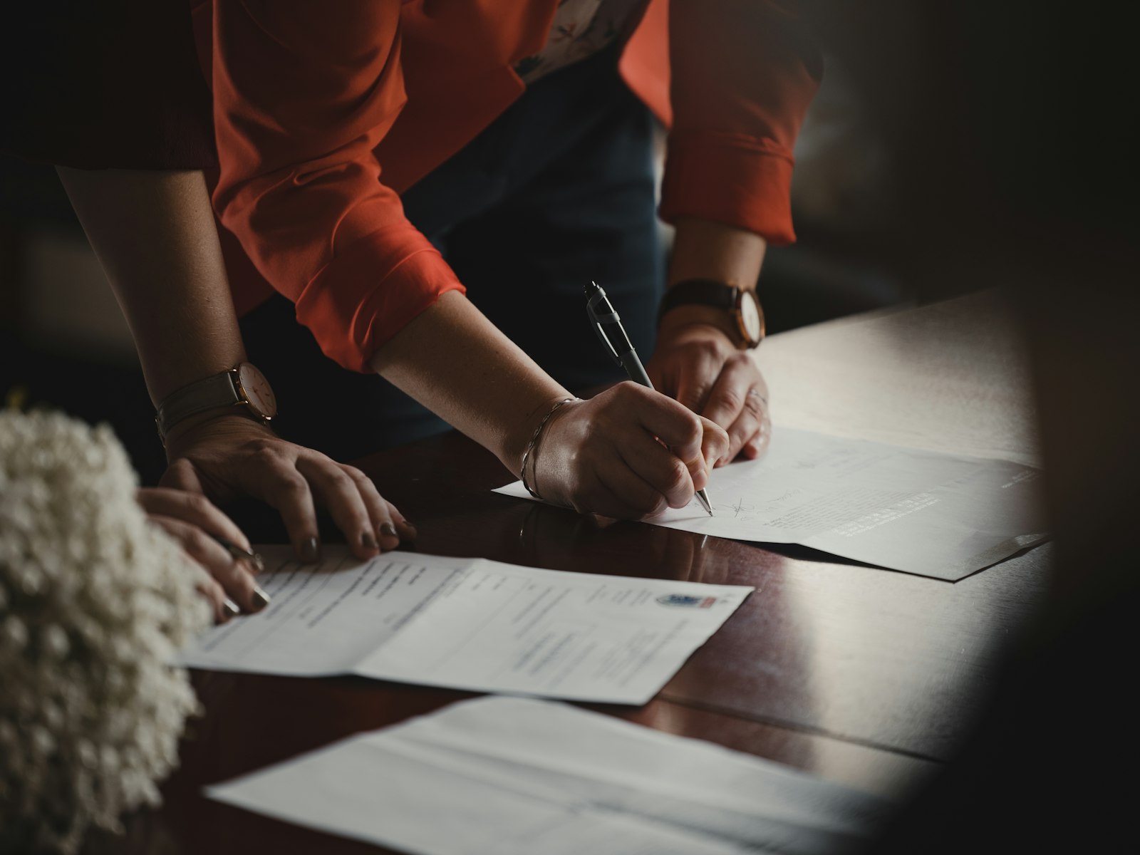 Firma de la política interna de uso de IA en la empresa